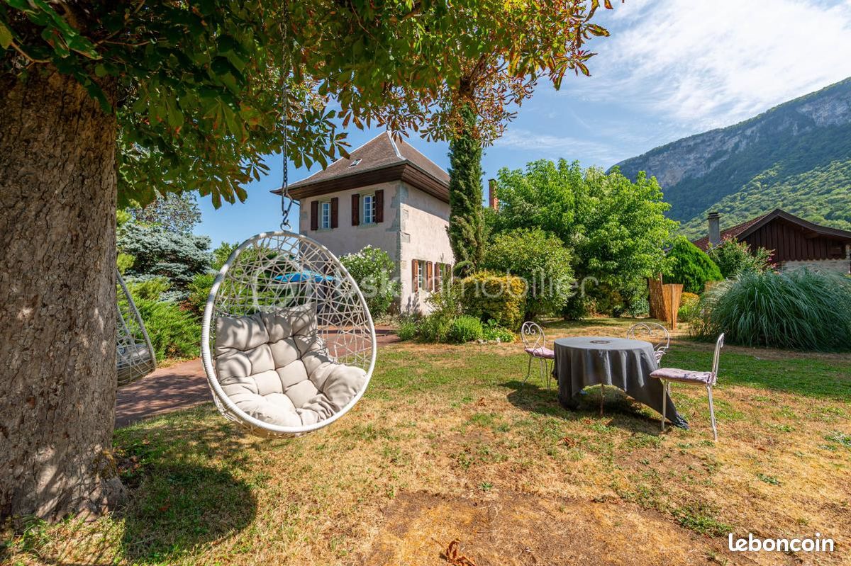 Maison 6 pièces 180 m² · à Sonnaz · 180 m² · 740 000 €