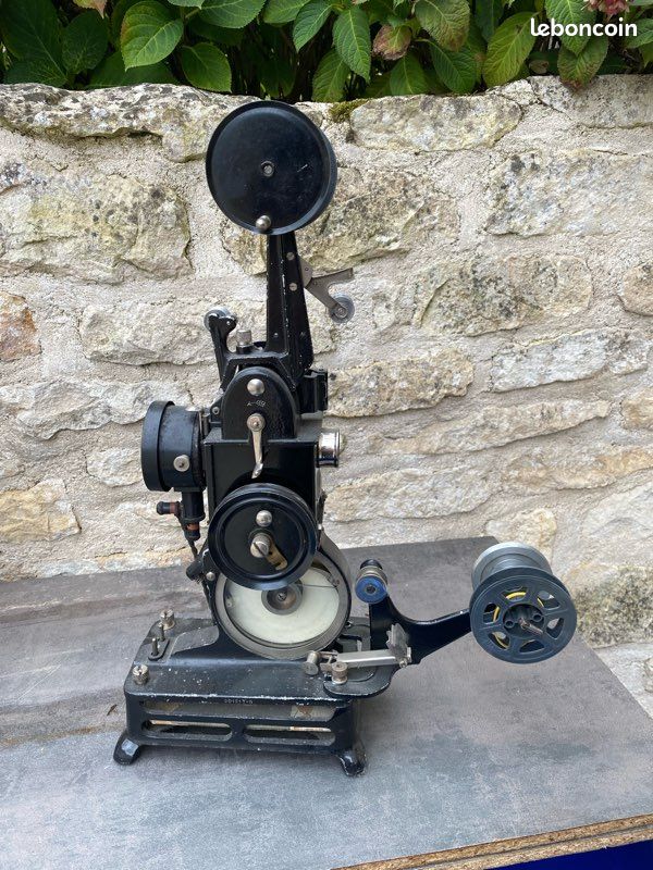 Projecteur de film 9mm PATHE BABY - Collection