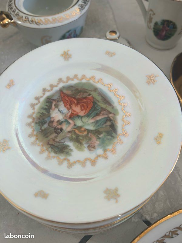 Service porcelaine française motif fragonard (image 5)