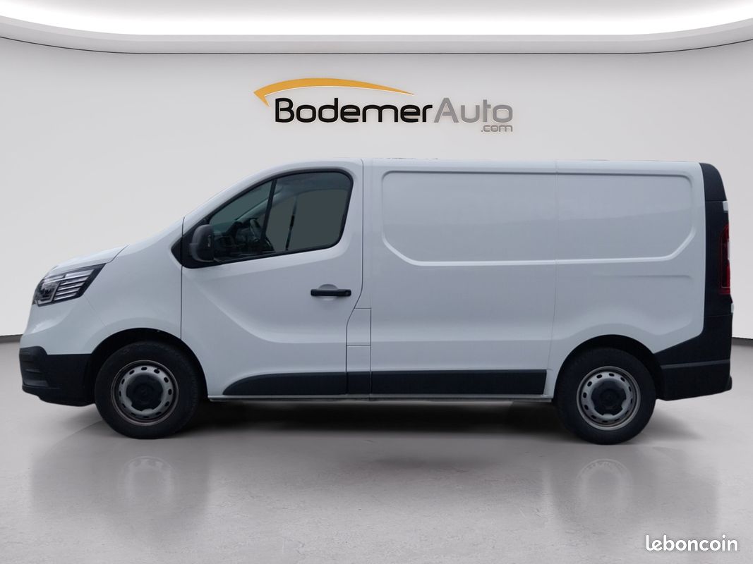 Renault trafic fg blue dci 130 l1h1 3t gsr2 advance (image 2)