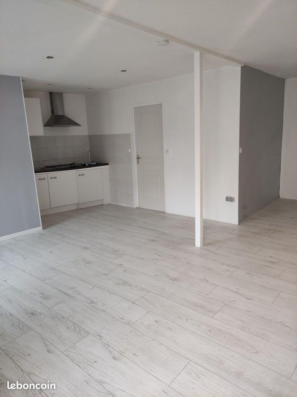 Maison 3 pièces 78 m² · à La Rochefoucauld-en-Angoumois · 78 m² · 620 €/mois
