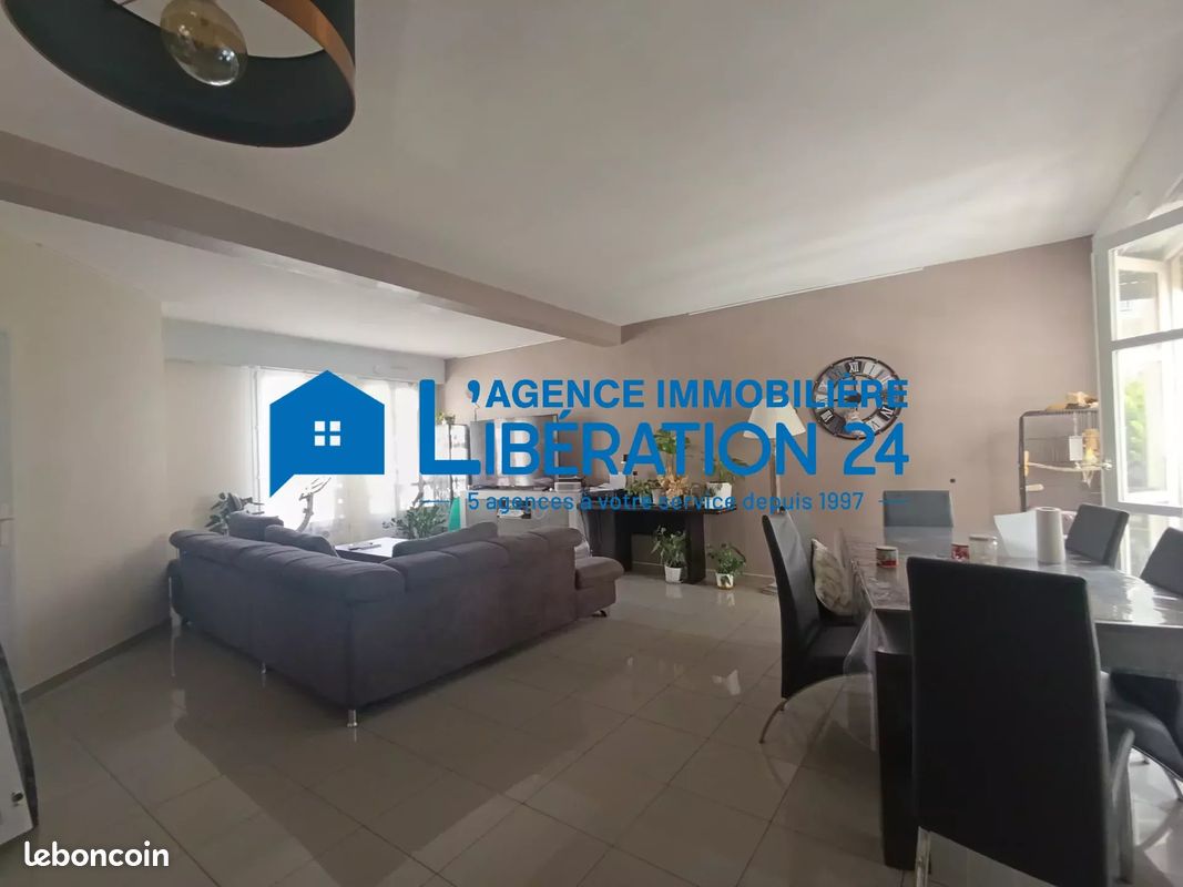 Maison 6 pièces 153 m² · à Saint-Étienne · 153 m² · 1 170 €