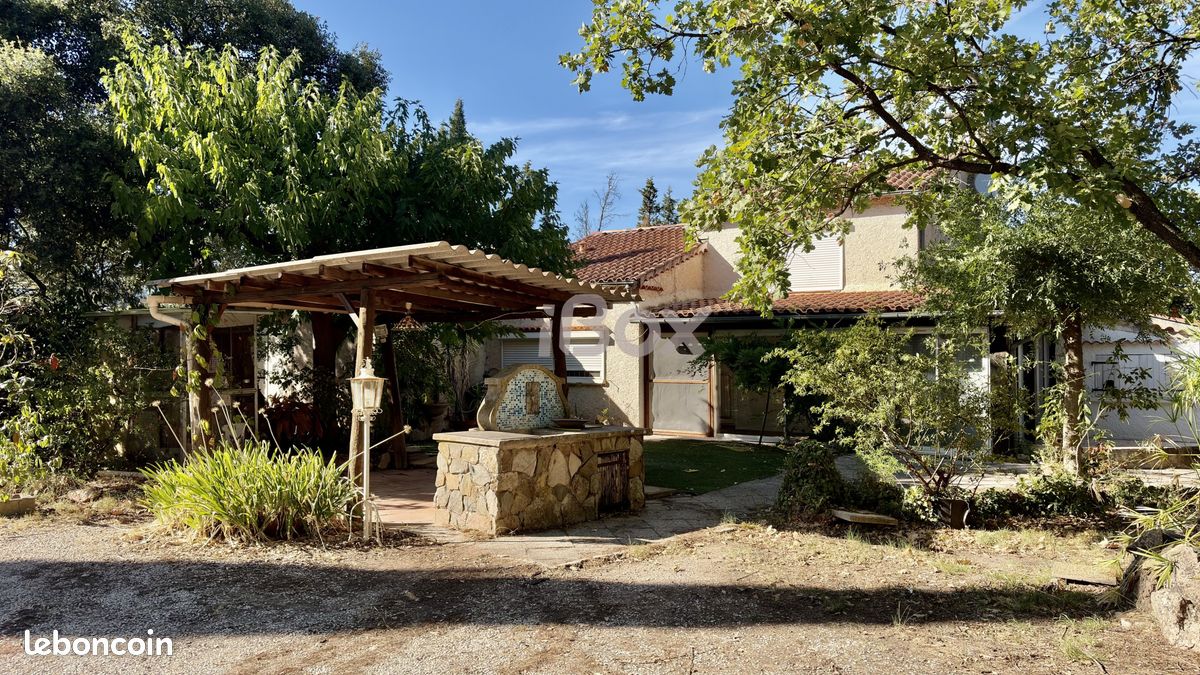Maison 4 pièces 135 m² · à Gonfaron · 135 m² · 498 000 €