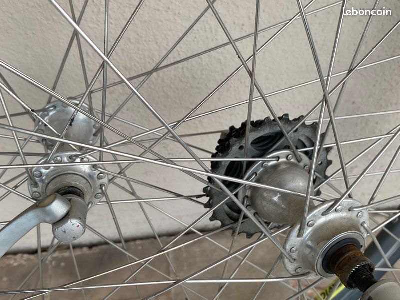 Roues Mavic ceramic moyeux Campagnolo - Équipements vélos
