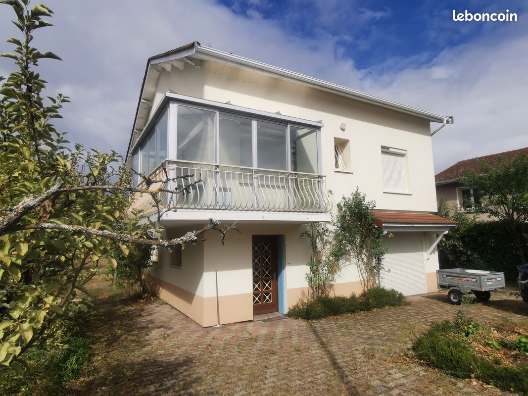 Maison 6 pièces 112 m² · à Feurs · 112 m² · 180 000 €