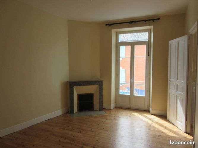 Appartement 4 pièces 76 m² · à Naucelle · 76 m² · 465 €/mois