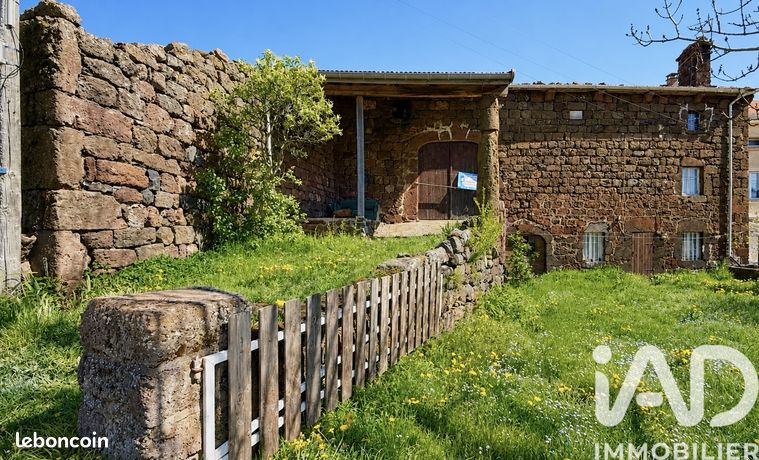 Maison de village 4 pièces 300 m²