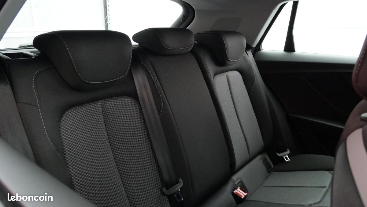 Audi Q2 35 TFSI 150 S tronic 7 Design (image 8)