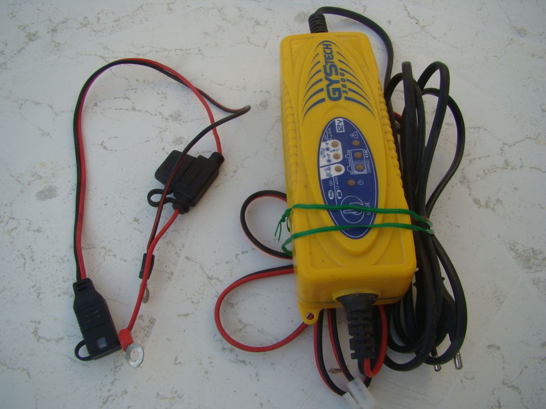 Chargeur batterie GYS GYSTECH 3800 Pas Cher 