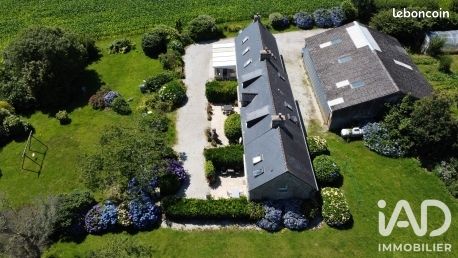 Maison 11 pièces 180 m² · à Plonévez-Porzay · 180 m² · 465 000 €
