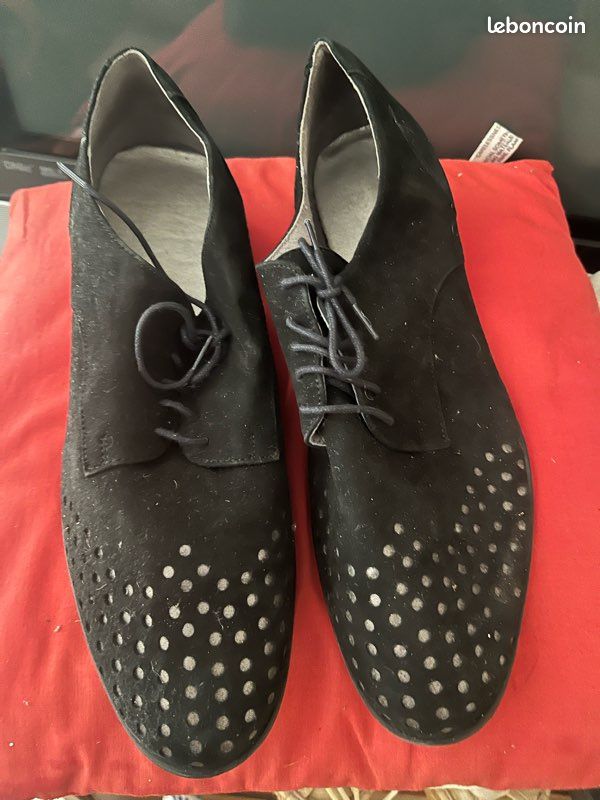 CHAUSSURES nombreuses (image 15)