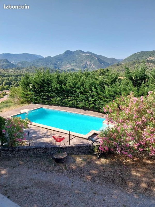 Maison 5 pièces 165 m² · à Condorcet · 165 m² · 350 000 €