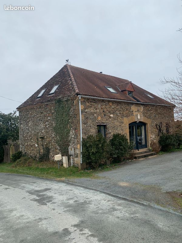 Maison 8 pièces 185 m² · à Saint-Médard-d'Excideuil · 185 m² · 170 000 €