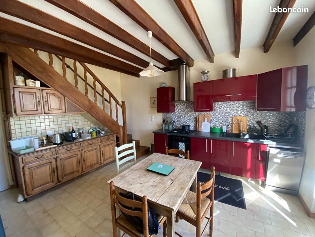 Maison 7 pièces 230 m² - Nanteuil-en-Vallée 16700 (image 2)