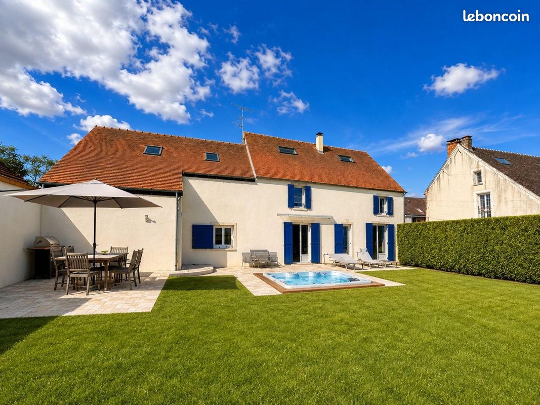 Maison 8 pièces 235 m² · à La Houssaye-en-Brie · 235 m² · 577 000 €