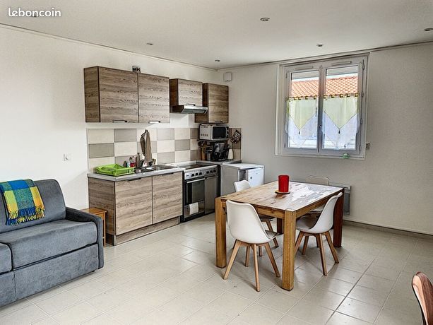 Studio 1 pièce 33 m²