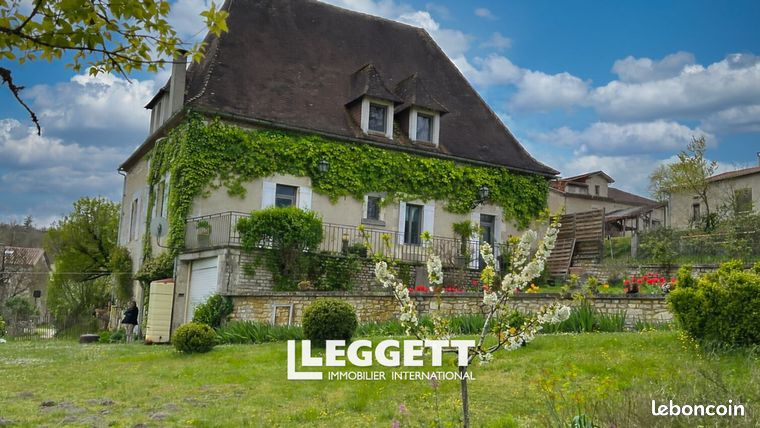 Maison 8 pièces 290 m²