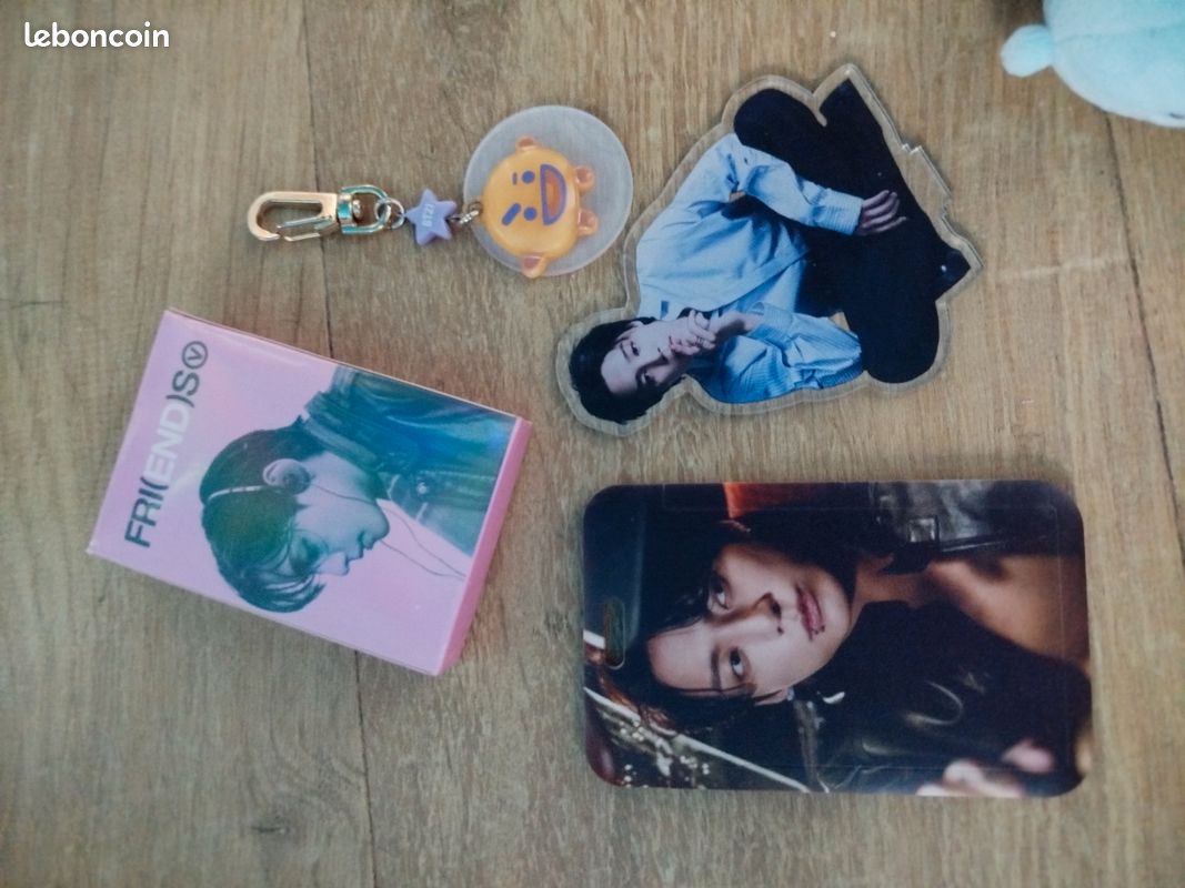 Gros lot albums, peluches etc. BTS (image 18)