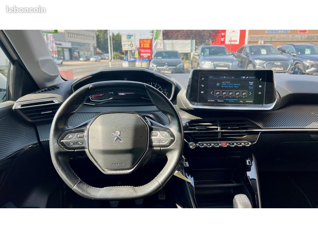 PEUGEOT 208 1.2i PureTech 12V S&S - 75 II 2019 BERLINE Active PHASE 1 (image 18)