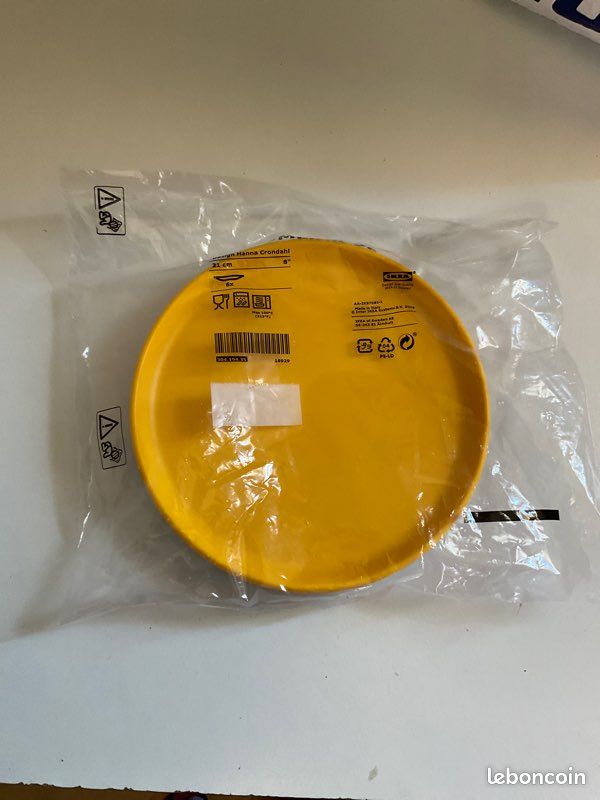 6 assiettes plastique multicolore Ikéa (image 1)