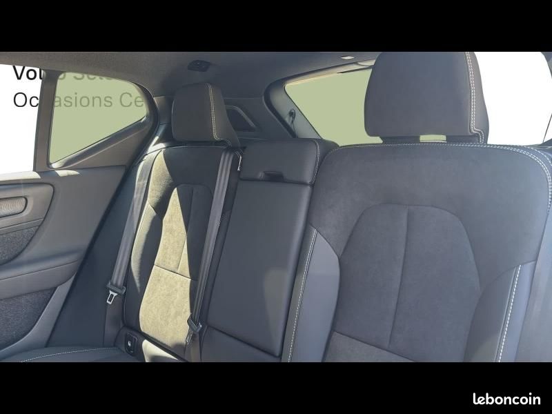 Volvo XC40 B3 163ch Black Edition DCT 7 (image 30)