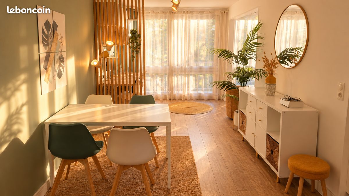 Appartement 6 pièces 94 m² · à Versailles · 94 m² · 590 €/mois