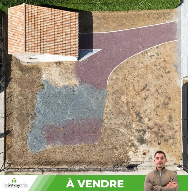 Terrain 742 m² Vivonne · 75 800 €