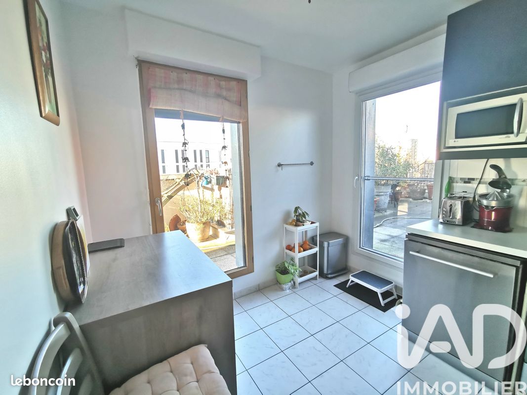 Appartement a louer vitry-sur-seine - 3 pièce(s) - 88 m2 - Surfyn