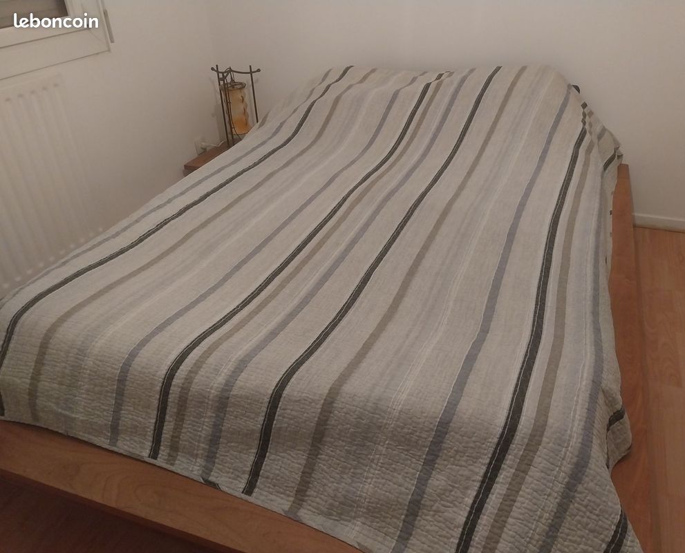 Lit Adulte en bois massif avec sommier et matelas (image 4)