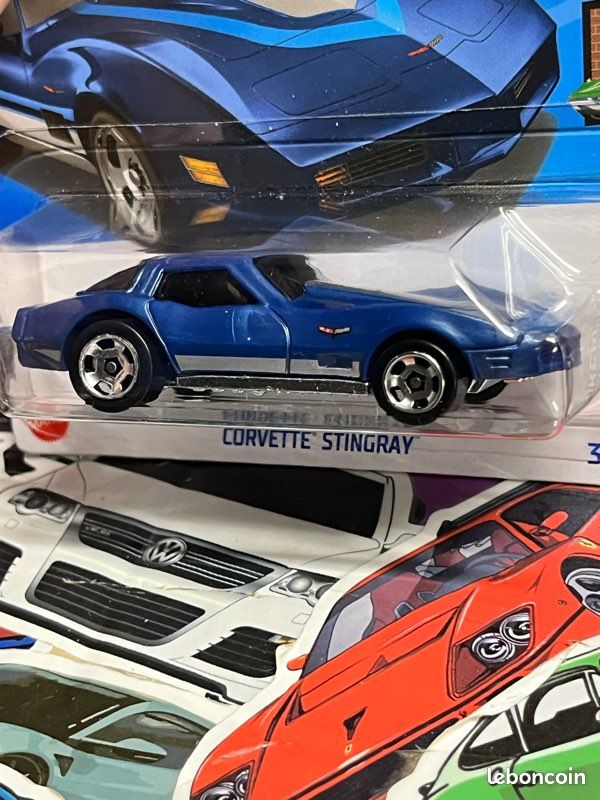 Hot Wheels 1995-595 Purple Corvette Sting Ray III – 1:64 Scale Die-Cast Car | Vintage Purple Corvette Model