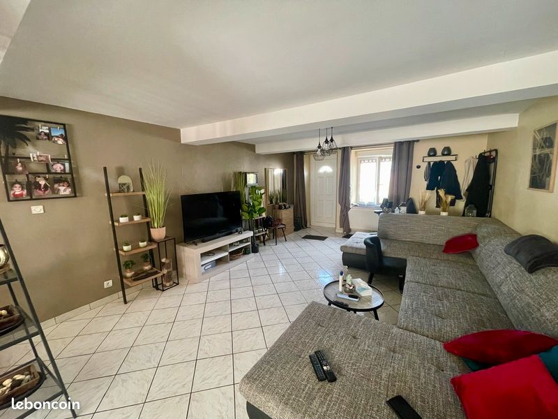 Maison 165 m² · à Renwez · 165 m² · 174 000 €
