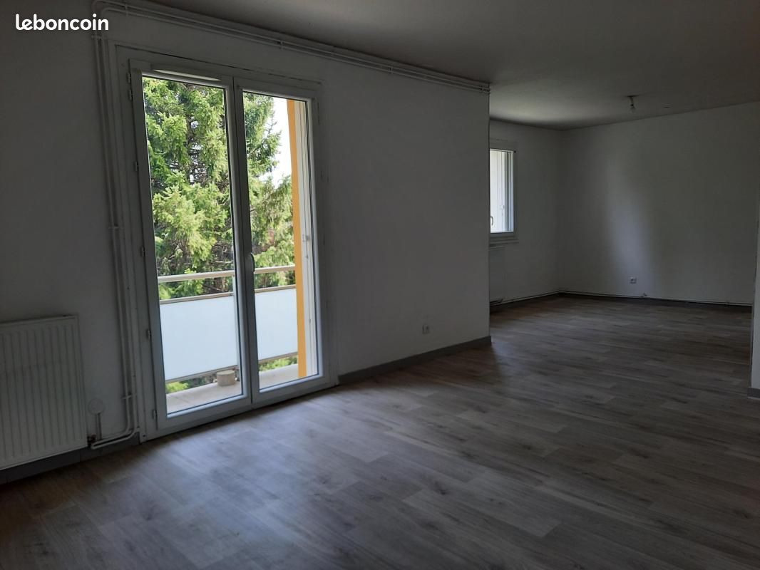 Appartement 3 pièces 77 m² · à Morestel · 77 m² · 385 €/mois
