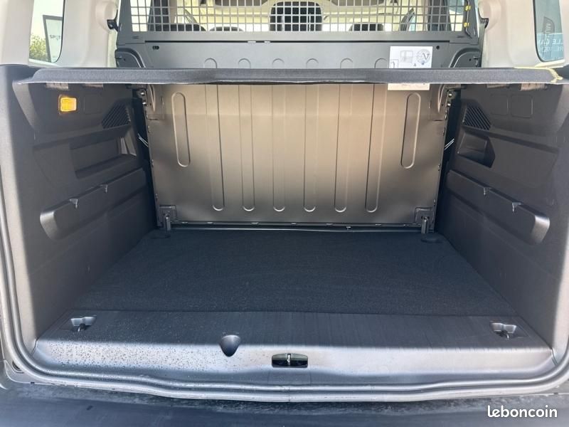 Citroen Berlingo 1.5 BlueHDi 130ch S&S MAX 5 places EAT 8 (image 7)