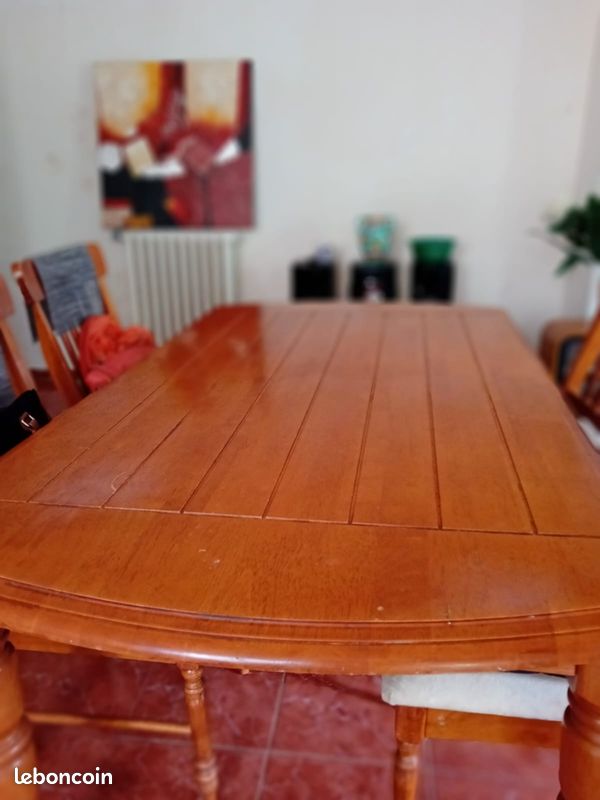 Donne table et chaises en bois massif (image 1)