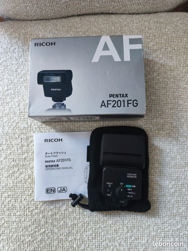 Flash Ricoh Pentax AF201FG neuf (image 1)