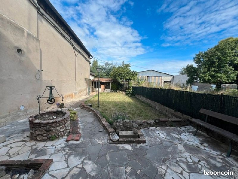 Maison 6 pièces 138 m² · à Aiguillon · 138 m² · 128 000 €