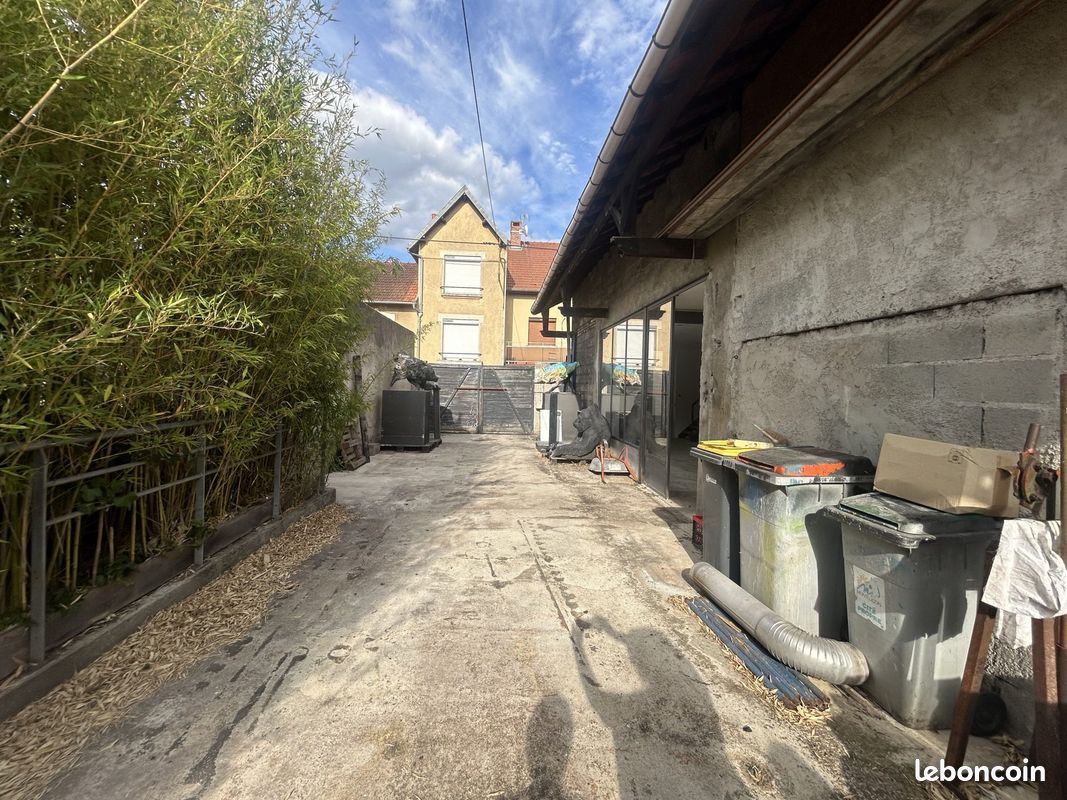 Maison 3 pièces 130 m² · à Montluçon · 130 m² · 65 500 €