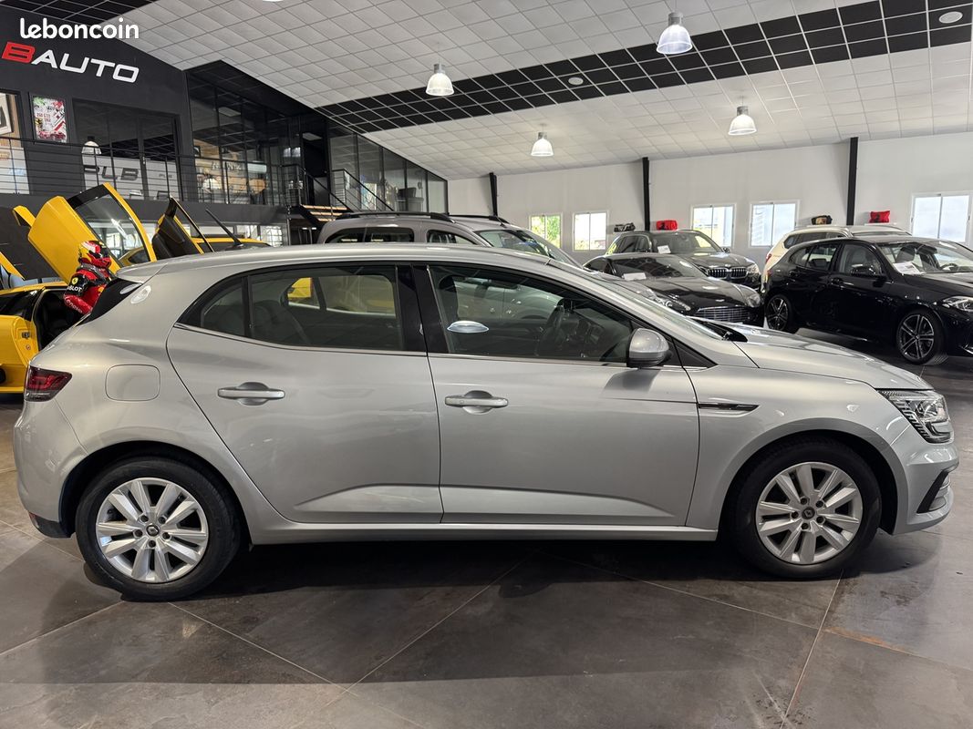 Renault MEGANE IV 1.5 BLUE DCI 115CH BUSINESS PLB AUTO (image 8)