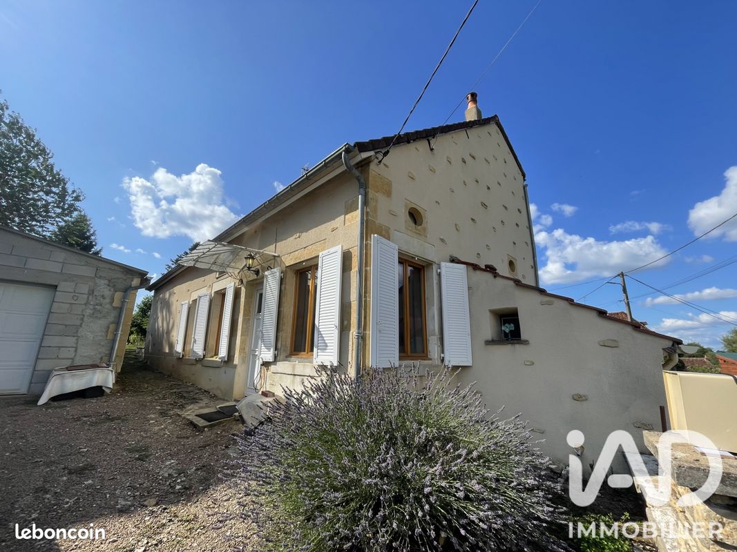 Maison 4 pièces 90 m² · à Châteauneuf-Val-de-Bargis · 90 m² · 77 000 €