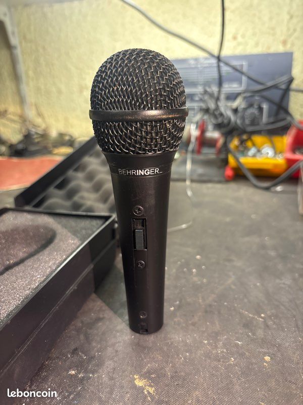 Beheringer XM2000S microphone (image 2)