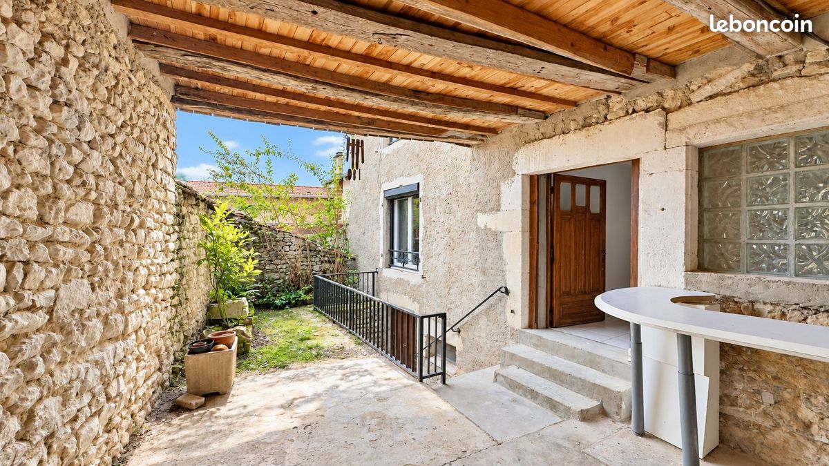 Maison 4 pièces 150 m² · à Vannes-le-Châtel · 150 m² · 120 000 €