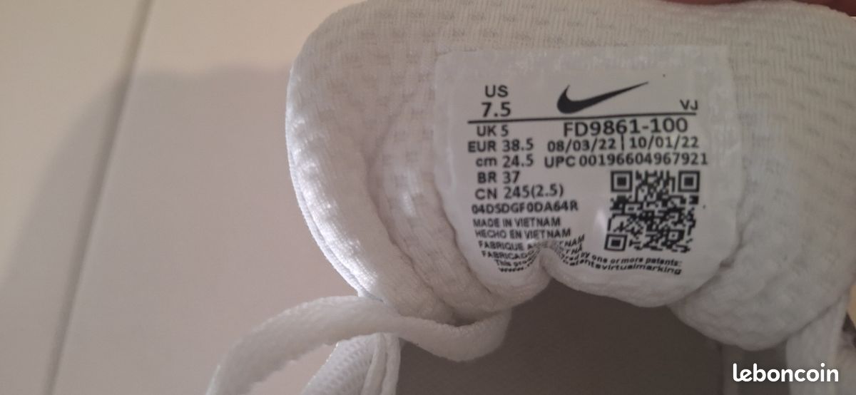 Nike air max bliss femme (neuves) (image 8)