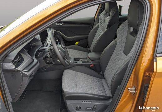 SKODA Octavia Combi 2.0 TDI 150 ch SCR DSG7 Clever (image 7)