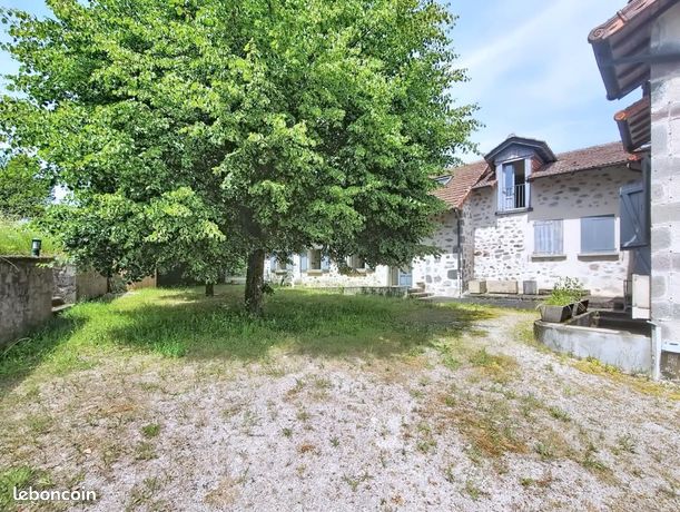 Maison 11 pièces 313 m²