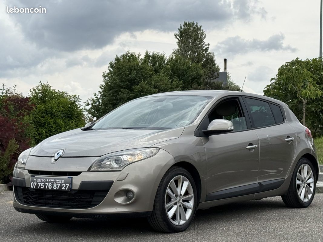 Renault Megane III (B95) 1.4l 130ch TomTom Edition Garantie 6 Mois (image 2)