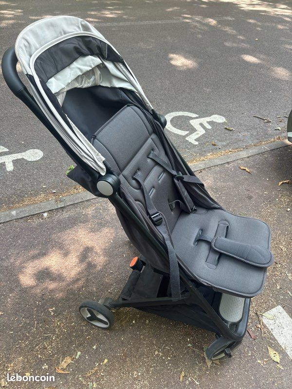 Poussette canne compacte pliable (image 1)