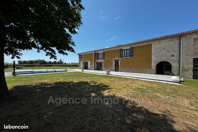 Maison 6 pièces 250 m²