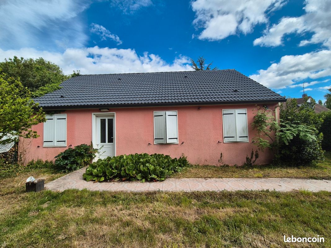 Maison 4 pièces 90 m² · à Umpeau · 90 m² · 195 000 €