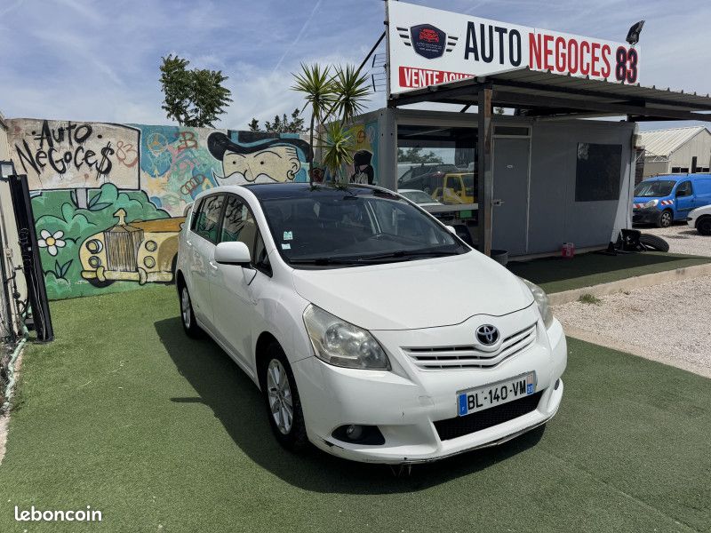 Toyota VERSO 126 D-4D FAP SKYVIEW CONNECT 5 PLACES (image 1)
