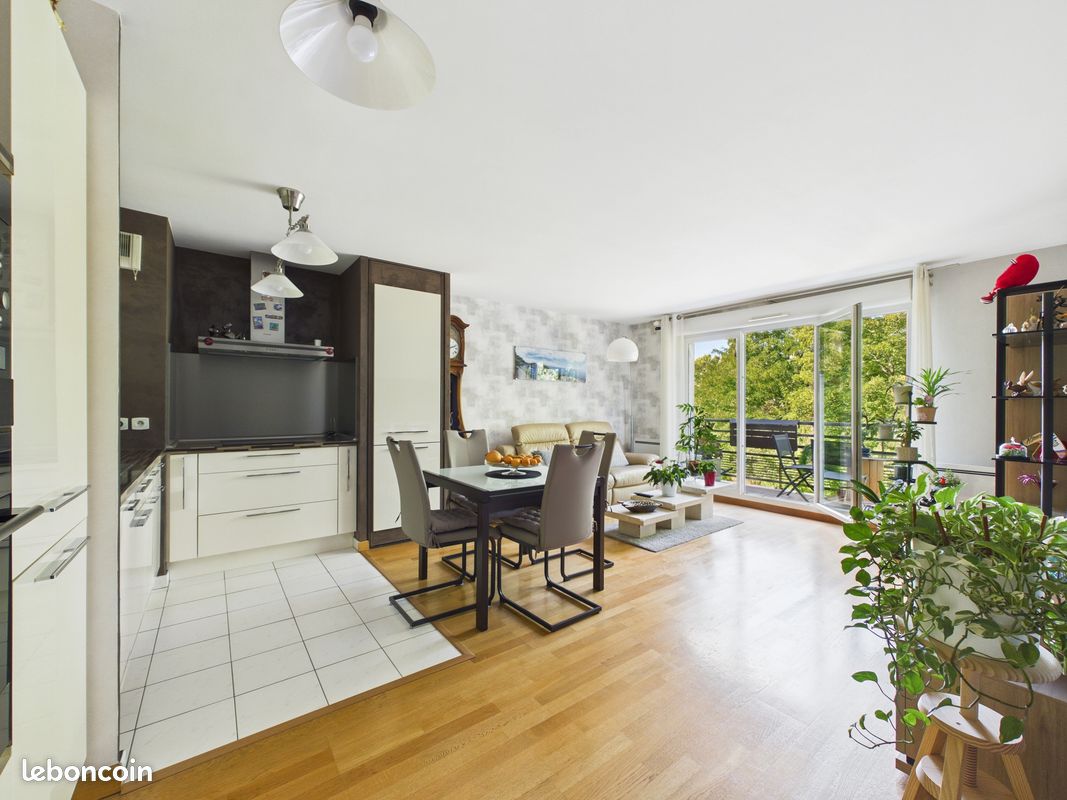 Appartement 3 pièces 63 m² · à Villeneuve-le-Roi · 63 m² · 228 000 €